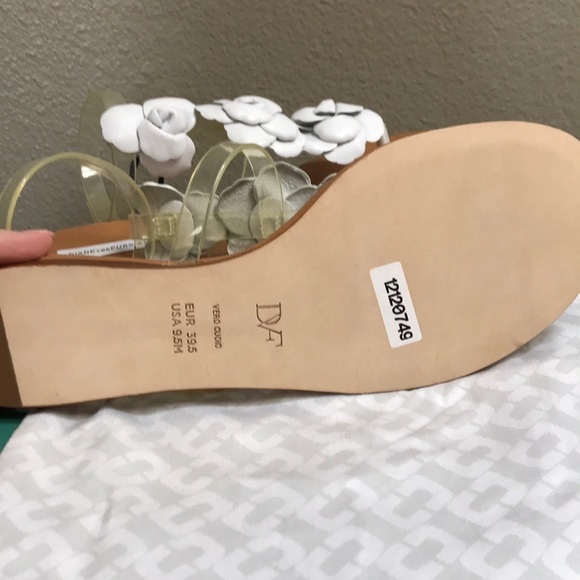 NWOT! DVF White Flower Leather Ankle Sandal! - Picture 4 of 5